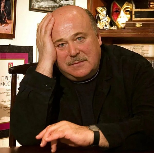 Гоголь. Чехов. Пушкин. Толстой. Исполняет:  Александр Калягин